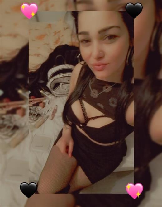 Nabieh escort Balls licking and sucking