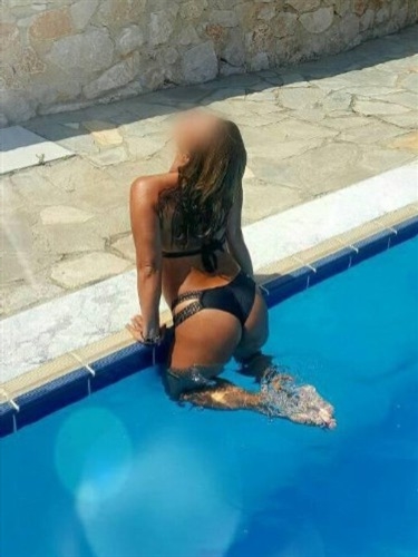 Unutulmaz Berben escort ile Gölbaşı'de İç çamaşırıyla seks